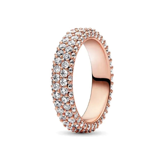Anillo Fila Triple en Pavé